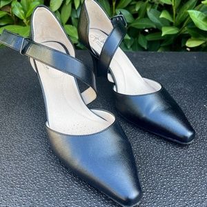 Life Stride Heels